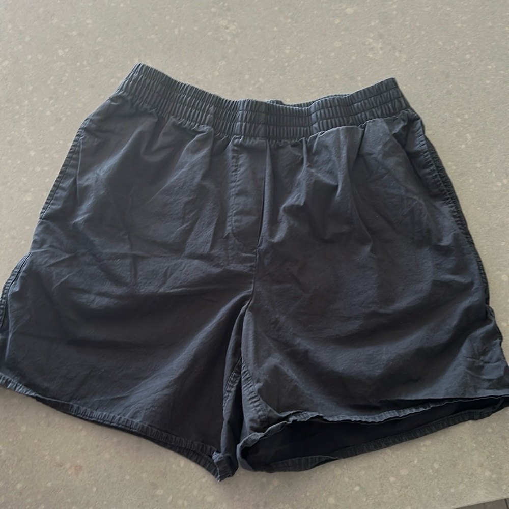 Aritzia Babaton Deakins Women Pull On Shorts Black Size Small